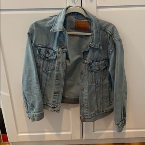 Levi trucker denim jacket